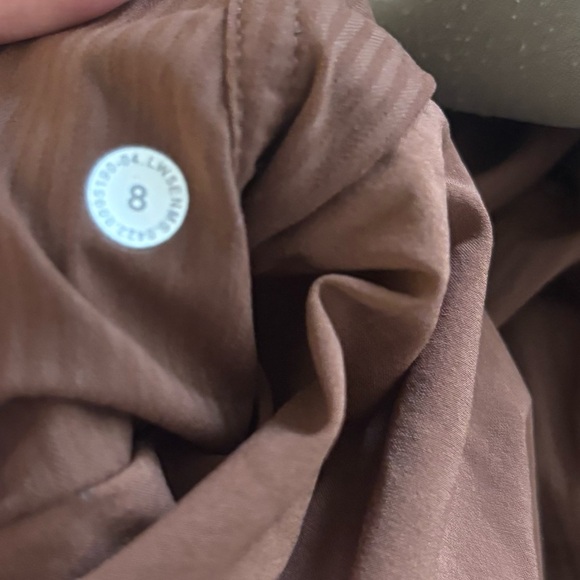 Lululemon Dance Studio Mid-Rise Jogger in the color Roasted Brown Size 8 - Picture 7 of 7
